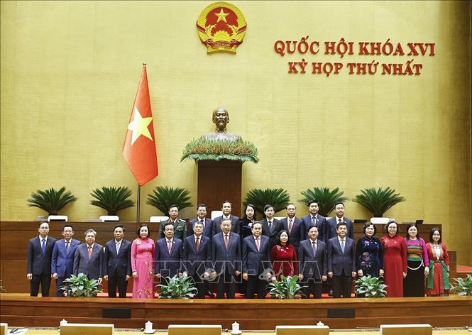 Lãnh đạo Đảng, Nhà nước chụp ảnh lưu niệm với đoàn đại biểu Quốc hội tỉnh Thanh Hoá. Ảnh: Doãn Tấn - TTXVN