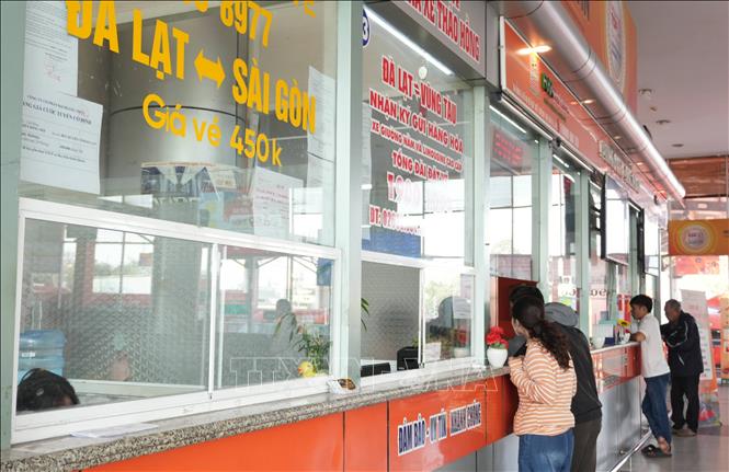 Ngoài hoàn thiện hạ tầng, tỉnh Lâm Đồng cũng siết chặt công tác quản lý vận tải, giá cước trước biến động của giá nhiên liệu trong thời gian qua. Ảnh: Nguyễn Dũng – TTXVN
