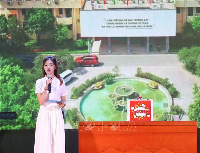 Các phần thi được xây dựng gắn với chủ đề hướng tới kỷ niệm 75 năm thành lập Trường, qua đó khơi dậy niềm tự hào, tình yêu và sự gắn bó của sinh viên đối với mái trường. Ảnh: Thanh Tùng - TTXVN