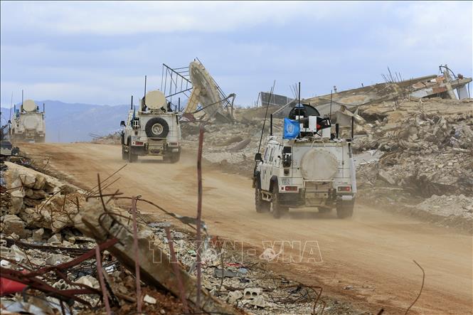 Lực lượng lâm thời LHQ tại Liban (UNIFIL) tuần tra ở Kafr Kila, Liban. Ảnh: THX/TTXVN