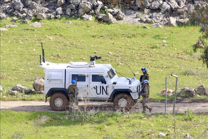 Lực lượng lâm thời LHQ tại Liban (UNIFIL) tuần tra ở Ramyeh, Liban. Ảnh: THX/TTXVN
