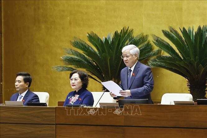 Phó Chủ tịch Thường trực Quốc hội Đỗ Văn Chiến điều hành phiên bế mạc. Ảnh: Doãn Tấn - TTXVN