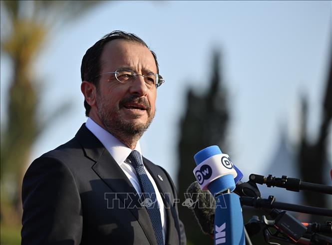 Tổng thống CH Cyprus Nikos Christodoulides phát biểu với báo giới trước Hội nghị thượng đỉnh EU tại Ayia Napa, CH Cyprus, ngày 23/4/2026. Ảnh: THX/TTXVN