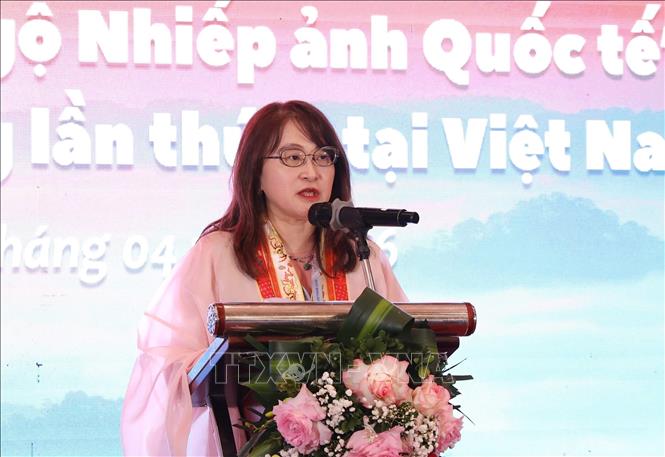 Agatha Anne Bunanta, PSA Vice President for International Relations, speaks at the event. VNA Photo: Đức Phương 