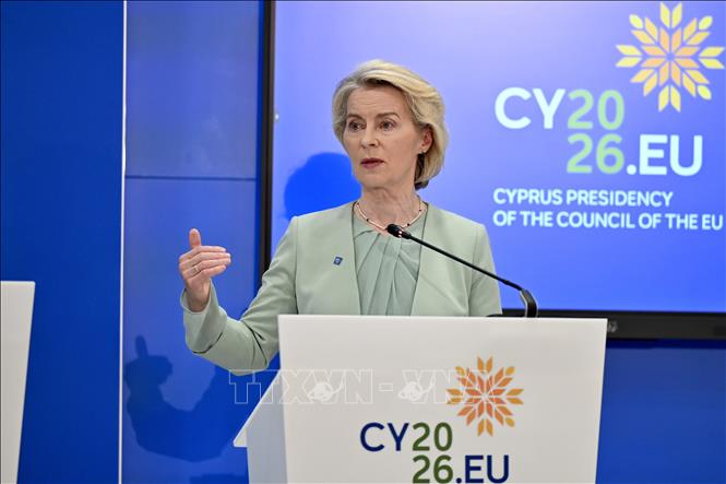 Chủ tịch Ủy ban châu Âu Ursula von der Leyen trong cuộc họp báo sau hội nghị thượng đỉnh không chính thức của EU ở Nicosia, CH Cyprus, ngày 24/4/2026. Ảnh: THX/TTXVN