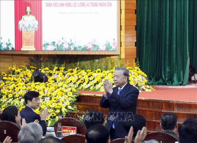 Tổng Bí thư, Chủ tịch nước Tô Lâm, Bí thư Quân ủy Trung ương dự buổi lễ. Ảnh: Thống Nhất – TTXVN