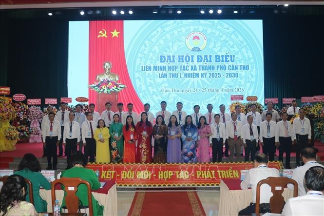 Ra mắt Ban cháp hành Liên minh Hợp tác xã thành phố Cần Thơ nhiệm kỳ 2025 - 2030. Ảnh: Thu Hiền - TTXVN