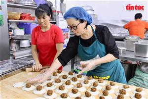 Xưởng bánh của những người thợ ‘đặc biệt’