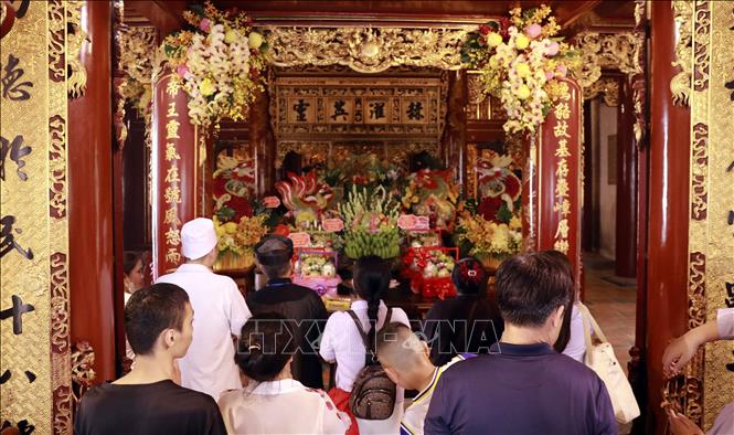 Không khí trang nghiêm tại khu vực Đền Thượng trong ngày chính lễ Giỗ Tổ Hùng Vương. Ảnh: Hoàng Hùng – TTXVN