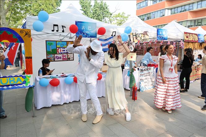 Gian hàng của Cua btại Lễ hội Văn hóa. Ảnh: Quang Hưng - PV TTXVN tại Trung Quốc