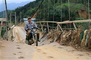 Sớm xây dựng cầu mới thay thế cầu treo Khe Hóp đã hư hỏng nặng