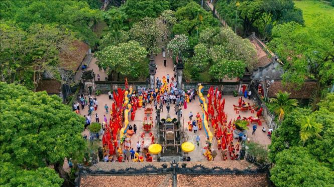 Various activities rich in the cultural identity of the ancient capital and its people at the Hoa Lư Festival, Ninh Binh. Photo: Hai Yen – VNA