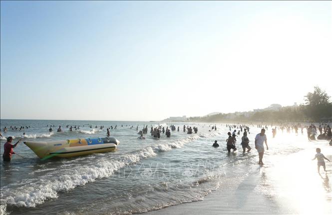 Quy hoạch nhằm định hướng  Khu du lịch quốc gia Mũi Né đón khoảng 14 triệu lượt khách vào năm 2030 và hướng tới 35 triệu lượt khách vào năm 2050. Ảnh: Nguyễn Dũng – TTXVN
