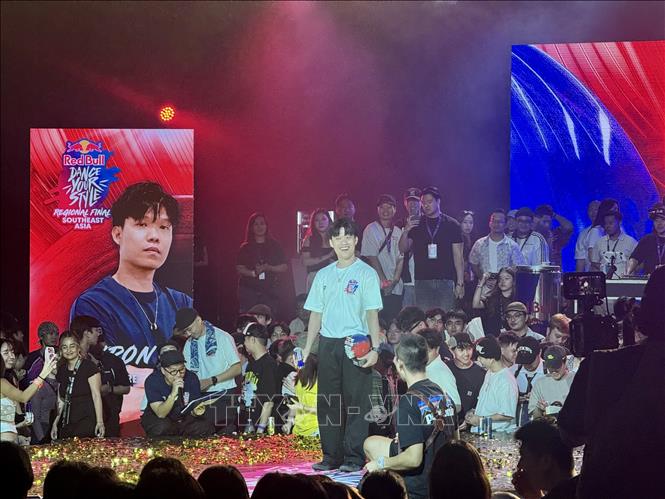 Quán quân khu vực Đông Nam Á đến từ Singapore sẽ tham gia Chung kết thế giới tại Zurich ngày 24/10 tới. Ảnh: Đỗ Vân- PV TTXVN tại Singapore