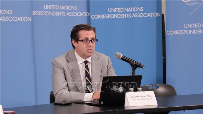 Ông Christopher King, quyền Tổng thư ký Hội nghị Kiểm điểm NPT lần thứ 11, thông tin tới báo chí. Ảnh: Thanh Tuấn - Phóng viên TTXVN tại Mỹ