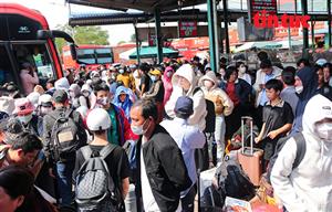 TP Hồ Chí Minh: Giá vé xe đi các tỉnh dịp nghỉ lễ 30/4 và 1/5 tăng không quá 40%