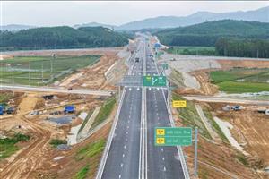 Thông xe tuyến cao tốc từ Quảng Ngãi đến hầm Cù Mông vào ngày 29/4
