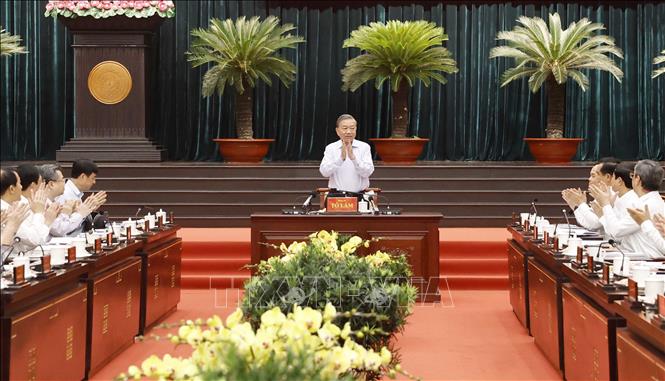 Tổng Bí thư, Chủ tịch nước Tô Lâm làm việc với Ban Thường vụ Thành uỷ Thành phố Hồ Chí Minh. Ảnh: Thống Nhất – TTXVN