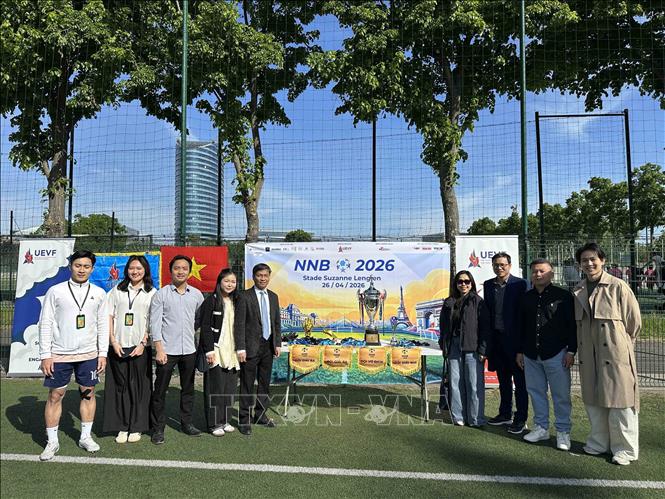 Ông Đinh Ngọc Đức, Giám đốc Trung tâm Văn hóa Việt Nam tại Pháp tới dự và cổ vũ giải đấu. Ảnh: Ngọc Hiệp - PV TTXVN tại Pháp 