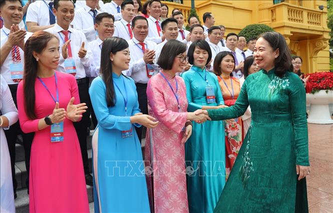 Phó Chủ tịch nước Võ Thị Ánh Xuân gặp mặt đoàn đại biểu Chủ tịch Công đoàn xuất sắc, tiêu biểu trong công tác đối thoại và thương lượng tập thể năm 2026. Ảnh: Minh Đức – TTXVN