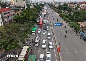 Người dân đồng loạt trở về Hà Nội sau nghỉ lễ, cửa ngõ Thủ đô đông kín