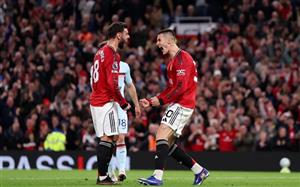 Bruno Fernandes lại tỏa sáng, MU tiến gần vé dự Champions League