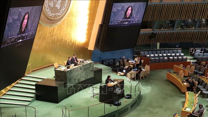 Thứ trưởng Bộ Ngoại giao Lê Thị Thu Hằng phát biểu tại phiên thảo luận chung. Ảnh: Thanh Tuấn - PV TTXVN tại Mỹ