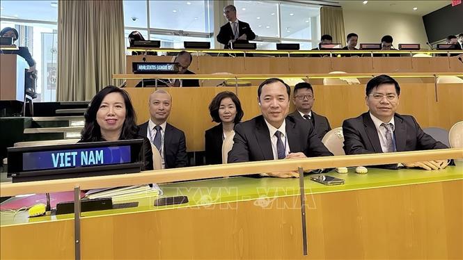 Đoàn công tác Việt Nam tham dự Phiên khai mạc Hội nghị. Ảnh: Thanh Tuấn - PV TTXVN tại Mỹ