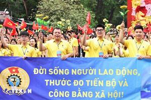 Lễ diễu hành công nhân lao động chào mừng kỷ niệm 140 năm Ngày Quốc tế Lao động