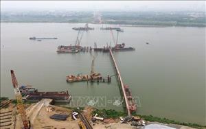 Không khí thi công khẩn trương trên công trường dự án cầu Ngọc Hồi