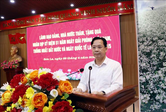 Bí thư Tỉnh ủy, Trưởng đoàn đại biểu Quốc hội tỉnh Sơn La Hoàng Văn Nghiệm phát biểu. Ảnh: Quang Quyết - TTXVN