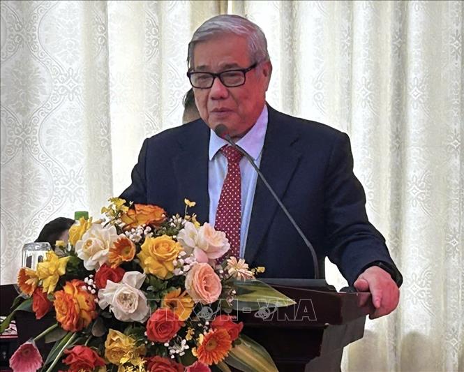 GS, TSKH Vũ Minh Giang, Phó Chủ tịch Hội Khoa học Lịch sử Việt Nam nhấn mạnh: Nhiệm vụ của Việt Nam hiện tại là phải chuyển hóa toàn bộ tiềm năng con người thành sức mạnh cạnh tranh quốc gia. Ảnh: Diệu Thúy - TTXVN