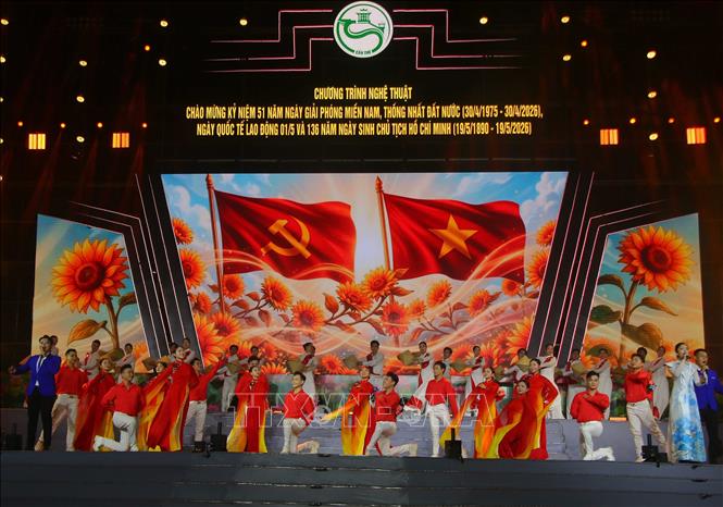 Tiết mục nghệ thuật tại chương trình. Ảnh: Duy Khương – TTXVN