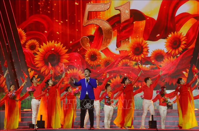 Tiết mục nghệ thuật tại chương trình. Ảnh: Duy Khương – TTXVN