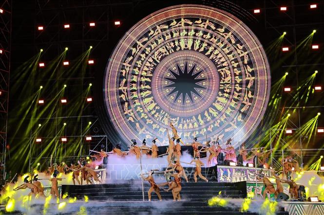 An art performance at the program. VNA Photo: Phạm Tuấn Anh, Khánh Hoà