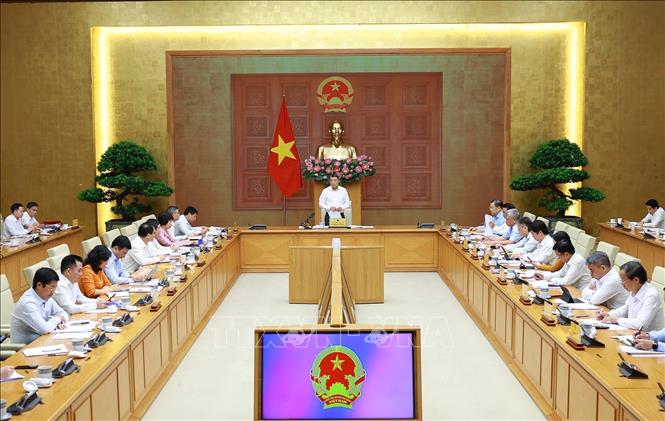 Thủ tướng Lê Minh Hưng làm việc với lãnh đạo Bộ Tài chính. Ảnh: Dương Giang – TTXVN
