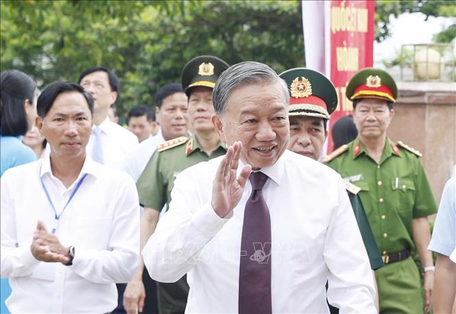 Tổng Bí thư, Chủ tịch nước Tô Lâm đến dự Lễ Thượng cờ 