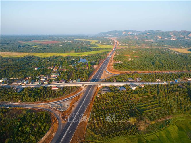 Gói thầu số 3, Cao tốc Khánh Hòa – Buôn Ma Thuột do Công ty Cổ phần Xây dựng và Lắp máy Trung Nam thi công. Ảnh: TTXVN phát