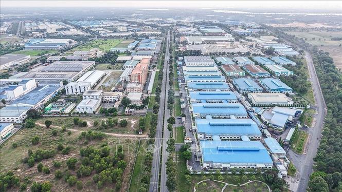 Đồng Nai hiện có 31 KCN đang hoạt động, thu hút hơn 584.000 lao động trong nước và 8.477 lao động nước ngoài (2025). Ảnh: Hoàng Hiếu - TTXVN