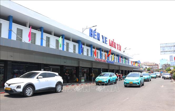 Bến xe Miền Tây (phường An Lạc) trong dịp lễ 30/4 và 1/5. Ảnh: Thanh Vũ-TTXVN
