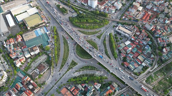Khu vực cửa ngõ phía Đông của Thủ đô, mật độ giao thông bình thường. Ảnh: Minh Quyết - TTXVN