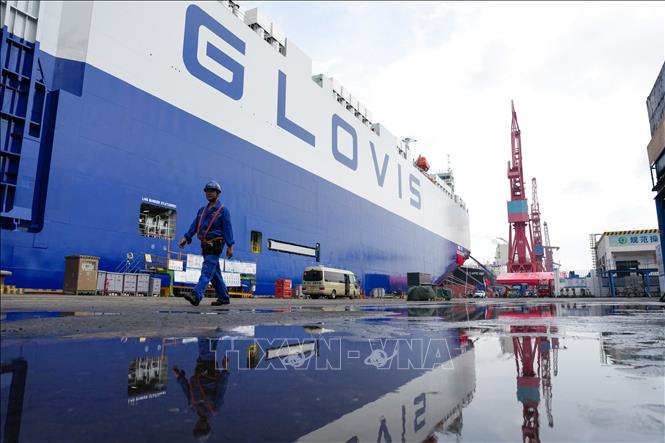 Tàu Glovis Leader được trang bị động cơ đẩy sử dụng nhiên liệu kép khí tự nhiên hóa lỏng (LNG) cùng hệ thống điện hàng hải thay thế, giúp đáp ứng các tiêu chuẩn môi trường quốc tế. Ảnh: THX/TTXVN