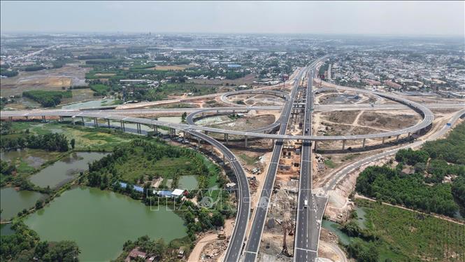 Nút giao giữa cao tốc Biên Hòa - Vũng Tàu và cao tốc Thành phố Hồ Chí Minh - Long Thành - Dầu Giây. Ảnh: Công Phong - TTXVN