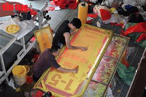 Làng cờ Từ Vân, nơi sắc đỏ ‘không bao giờ tắt’