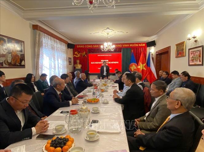 Hội nghị diễn ra tại trụ sở Đại sứ quán Việt Nam tại Cộng hòa Séc. Ảnh: Việt Thắng - P/v TTXVN tại CH Séc