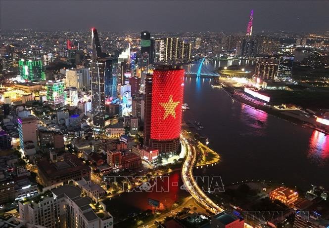 Hà Nội và Thành phố Hồ Chí Minh được ghi nhận Top 100 thành phố hấp dẫn nhất thế giới để khám phá bằng đi bộ, nhờ không gian đô thị giàu bản sắc, nhiều điểm tham quan nằm gần nhau và đời sống đường phố sôi động. Ảnh: TTXVN