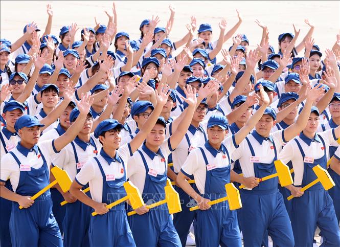 Khối Công nhân Việt Nam diễu hành tại Lễ kỷ niệm, diễu binh, diễu hành 80 năm Cách mạng tháng Tám thành công và Quốc khánh nước CHXHCN Việt Nam (2/9/1945 - 2/9/2025). Ảnh: Thống Nhất - TTXVN 