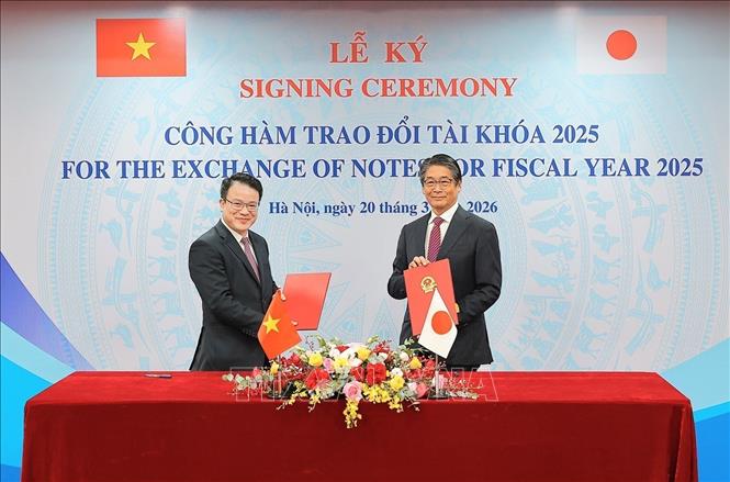 Chiều 20/3/2026, tại Hà Nội, Bộ Tài chính tổ chức Lễ ký Công hàm trao đổi tài khoá 2025 giữa Chính phủ Việt Nam và Chính phủ Nhật Bản. Ảnh: Lê Đông - TTXVN 