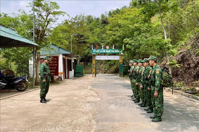 Trong dịp nghỉ lễ 30/4 và 1/5, Đồn Biên phòng Mỹ Lý tăng cường tuần tra, kiểm soát trên toàn tuyến biên giới được giao quản lý nhằm bảo đảm an ninh trật tự, giữ vững chủ quyền an ninh biên giới quốc gia. Ảnh: TTXVN phát 
