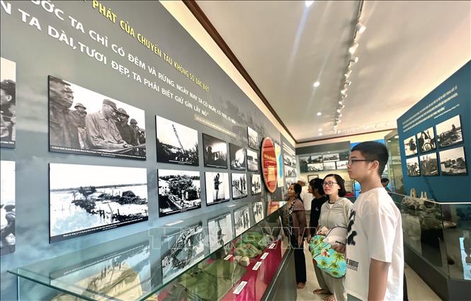 Một góc nhà trưng bày tại Khu di tích lịch sử quốc gia đặc biệt Bến phà Gianh. Ảnh: Nguyên Linh – TTXVN